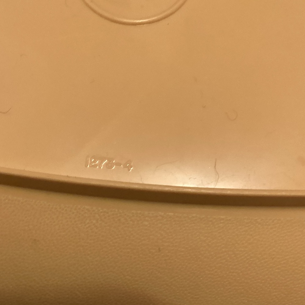 Tupperware Gold Food Storage Container - Picture 7 of 9